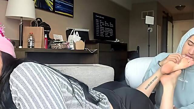 FootguyAllan - Worshipping Mfyt Pretty Soft Feet (Re
