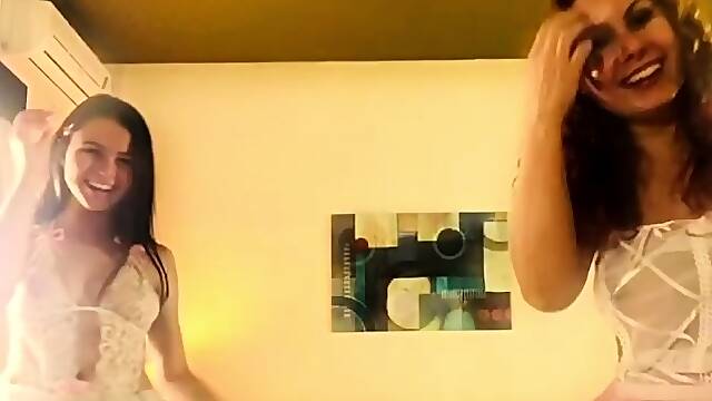 Free Cam Amateur Busty Brunette Blowjob On Webcam