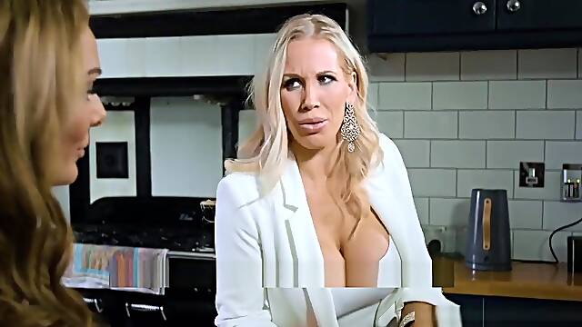 Rebecca Moore And Stacey Saran In Rub And Tug Tub