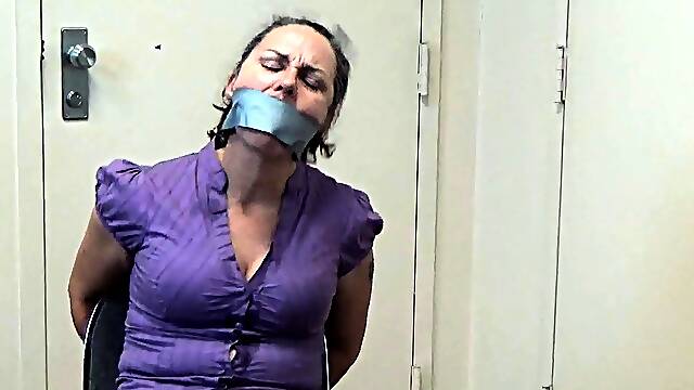 Pee fetish brunette skank nailed roughly