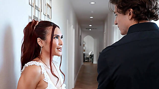 Experienced bitch Carmen Caliente rides her hot neighbor