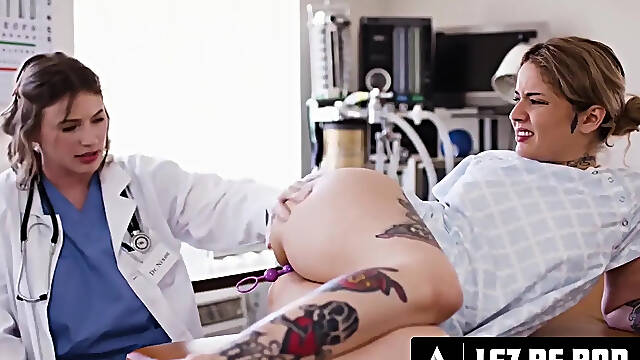 Sex Toy Stuck, So The Female Doctor Will Help To Remove It