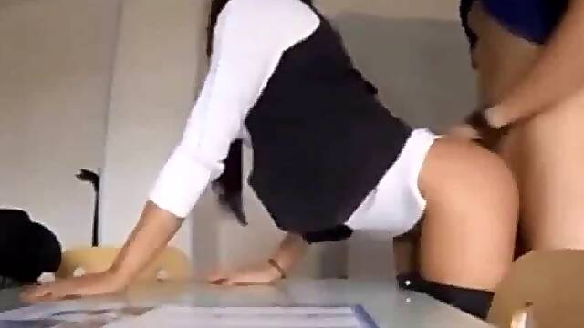 Je me tape ma collegue de bureau