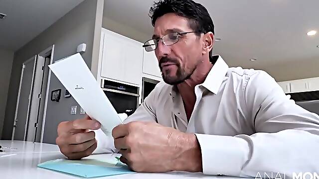 Joslyn James - Blow The Candle