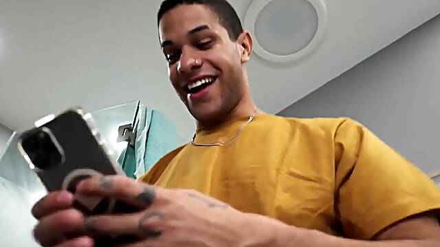 Skylar Vox - Codi Vore