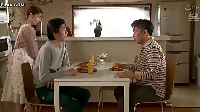 [Uncensored Leaked] While Her Husbands Presence Flickers, She Is Licked And By Her