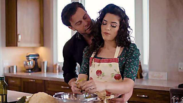 Vitoria Voxxx Wife Makes It Up - Raissa Conte