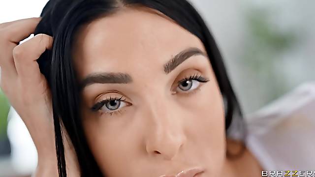 Gorgeous brunette with a killer body gets fucked during a massage