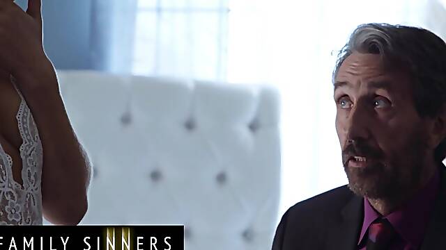 FAMILY SINNERS - Paige Owens, Steve Holmes - Mixed Family Vol. two Scene 4