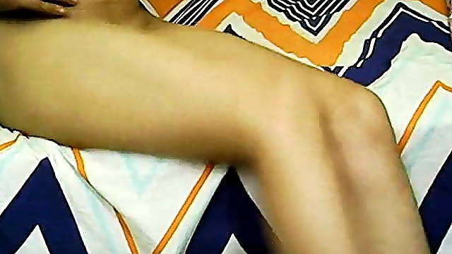 Khubsorat Chikni Taangain