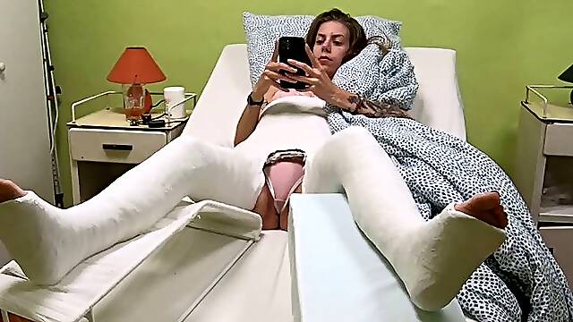 Olívia in the hospital room
