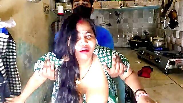 Desi Bhabhi Big bumpers bosom taunt in Kitchen Hot Indian Village Girls Exposed Hindi Video