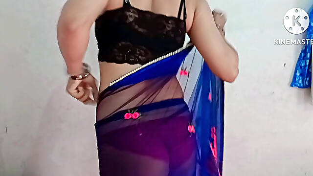 Hot Bhabhi Open Bathing When Stepbrother-in-law Caught Seeing Him Bhabhi Bathing Stepbrother-in-law Saw