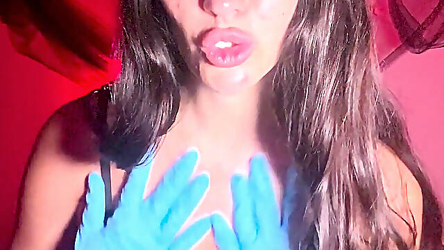 Lola Reina - Watch Me Play with My Hands, My Gloves, and Destroy Them